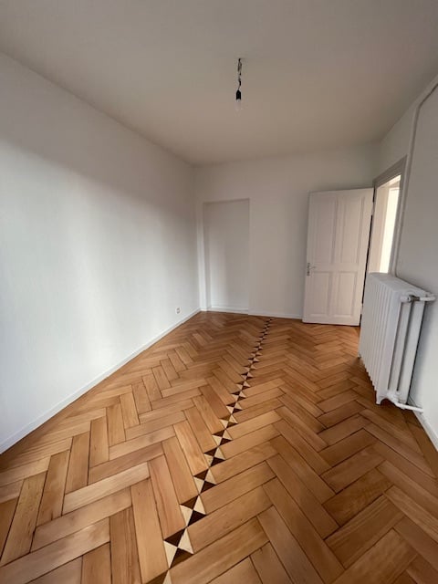 Bel appartement de 3 pièces rénové avec jardin commun - Centre de Bienne 8