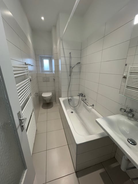 Bel appartement de 3 pièces rénové avec jardin commun - Centre de Bienne 3