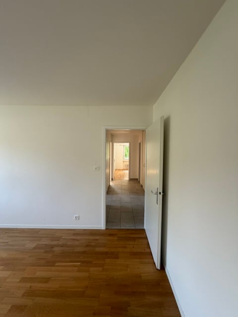 Magnifique appartement lumineux de 4 pièces avec balcon à Cortaillod 10