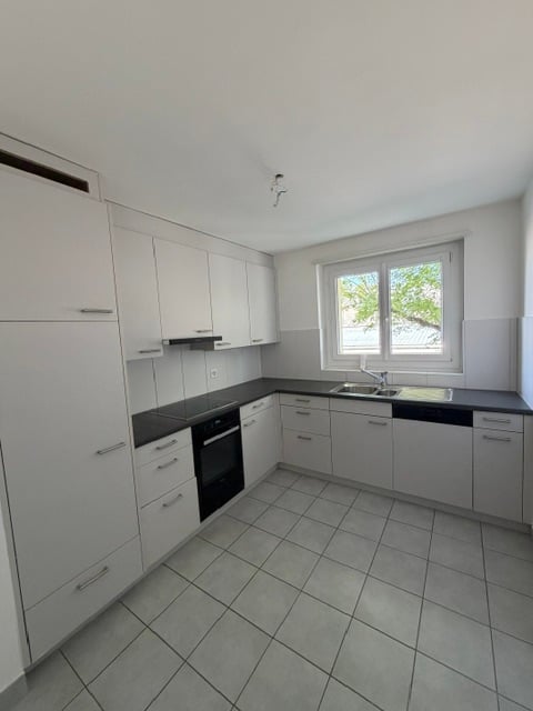 Magnifique appartement lumineux de 4 pièces avec balcon à Cortaillod 1