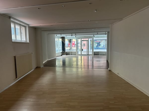 Grosszügiges Ladenlokal an zentraler Lage 2