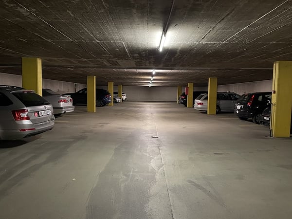 Auto-Einstellplatz zu vermieten 2