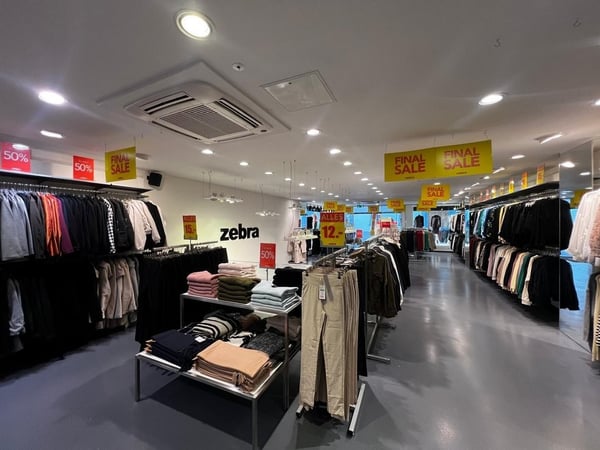 Grosszügiges Ladenlokal an zentraler Lage 2