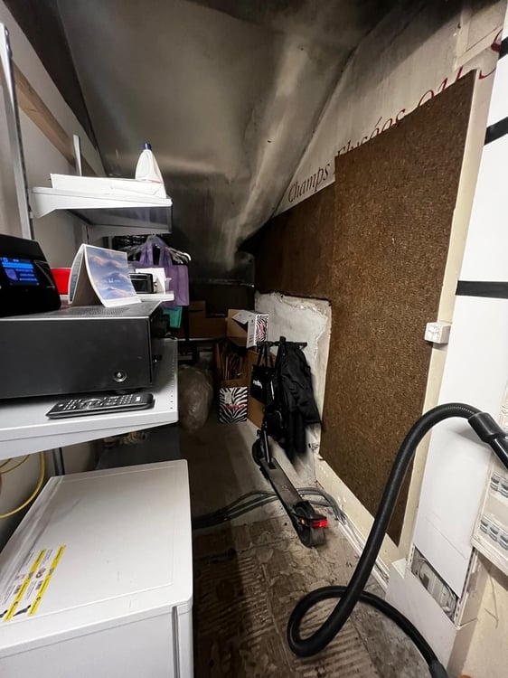 Grosszügiges Ladenlokal an zentraler Lage 11