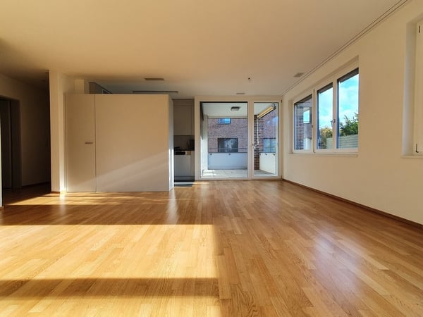 Grosszügige und moderne 3.5 Zimmer-Wohnung 2