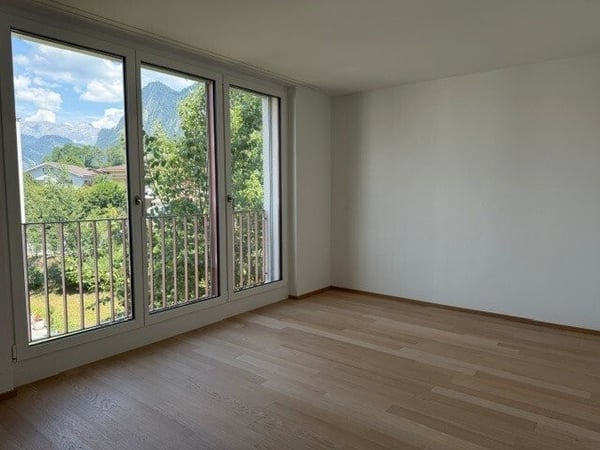 Wunderschöne 4.5 Zimmer-Wohnung in Zizers zu vermieten! 4