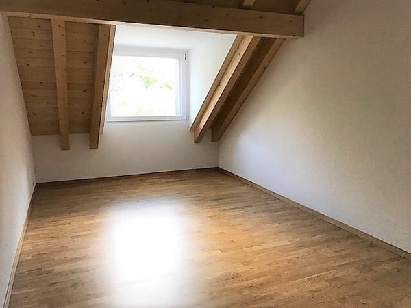 Moderne 3.5 Zimmer-Wohnung in Maienfeld zu vermieten! 4