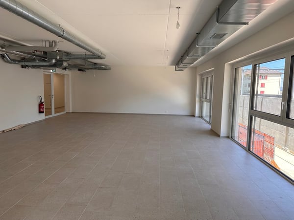 Vous cherchez une surface commerciale au