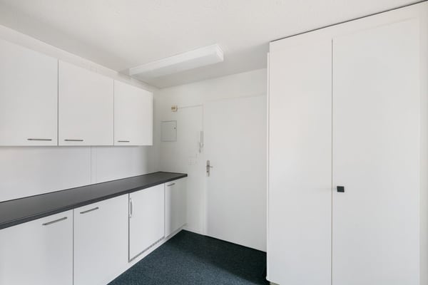 Ihr Gewerbeobjekt über 84m2 im Zentrum von Horw! 2