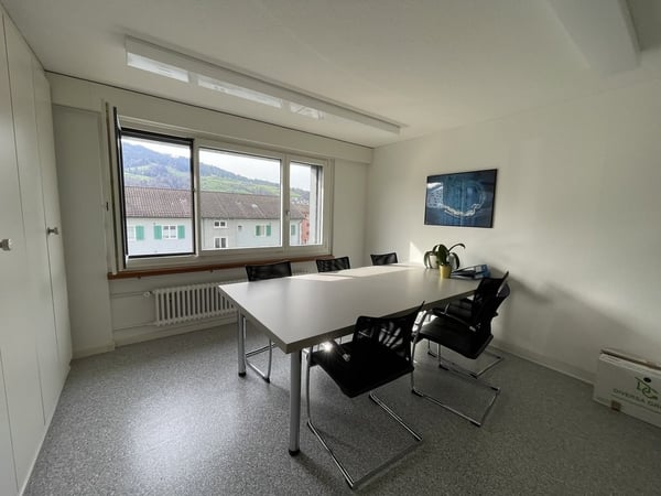 Ihr Gewerbeobjekt über 95m2 im Zentrum von Horw! 3