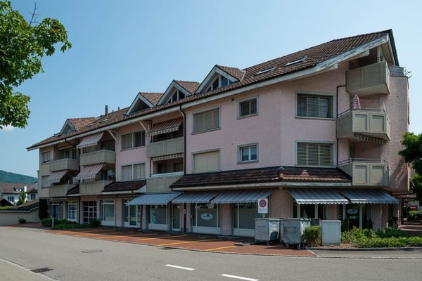 Bei uns steht Ihr Fahrzeug im Trockenen! 9