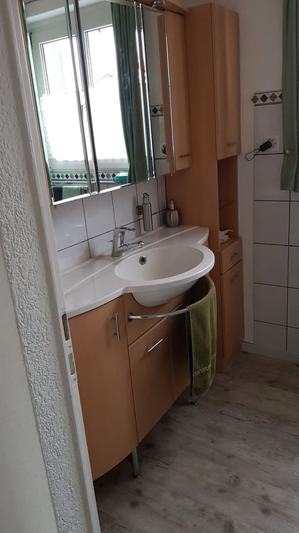Charmantes Einfamilienhaus in Port – Idyllisches Wohnen mit Garten und Terrasse 8