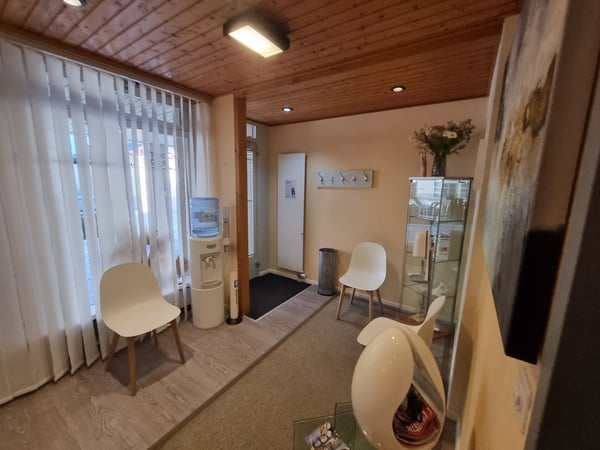 Superbe espace commercial au COEUR DE SAINT-URSANNE 9