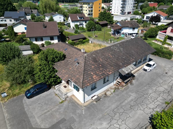 Bâtiment commercial avec fort potentiel résidentiel - Au coeur de Alle 6