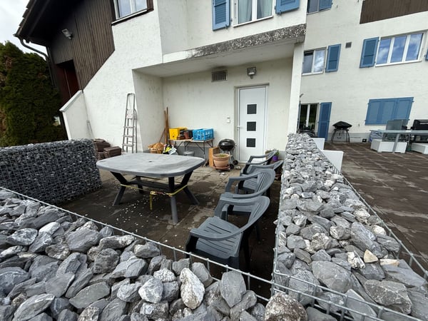 Immeuble très bien entretenu - Appartements tout rénovés - proche autoroute et gare 13