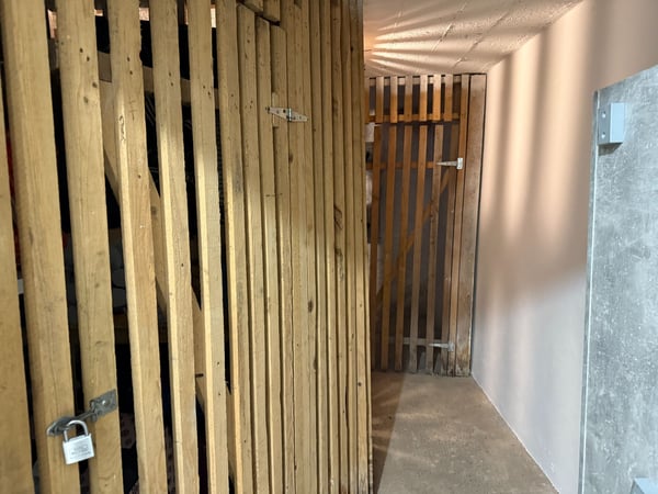 Immeuble très bien entretenu - Appartements tout rénovés - proche autoroute et gare 11