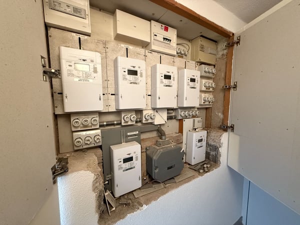 Immeuble très bien entretenu - Appartements tout rénovés - proche autoroute et gare 9