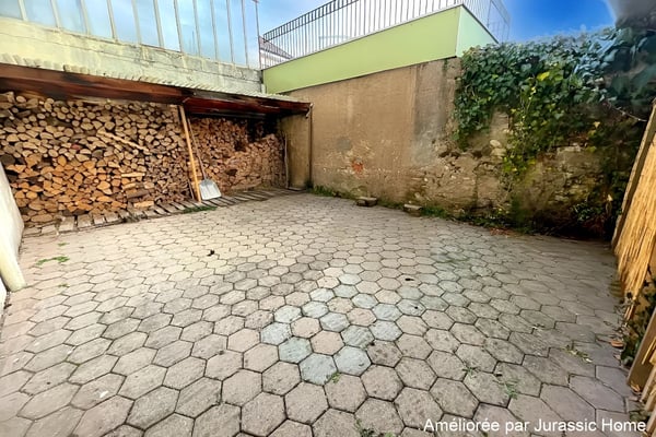 Appartement avec du cachet en vieille-Ville de Porrentruy avec terrasse commune 12