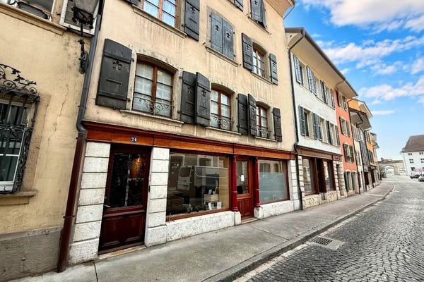 Appartement avec du cachet en vieille-Ville de Porrentruy avec terrasse commune 2