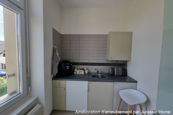 À louer - Surface commerciale de 91 m² avec ascenseur, vue sur le château, bureaux et annexes 3