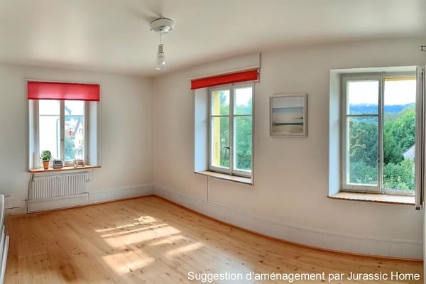 Bâtisse de caractère à rénover - Possibilité de faire 2 appartements 4