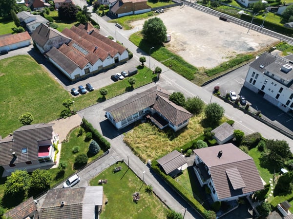 Bâtiment commercial avec fort potentiel résidentiel - Au coeur de Alle 4