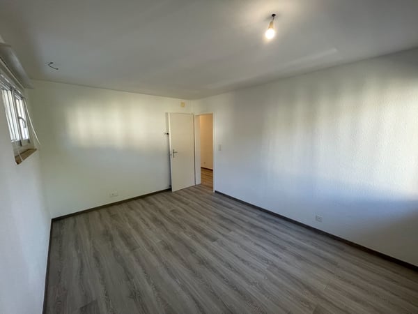 Appartement de 15m2 devant la gare avec balcon 10