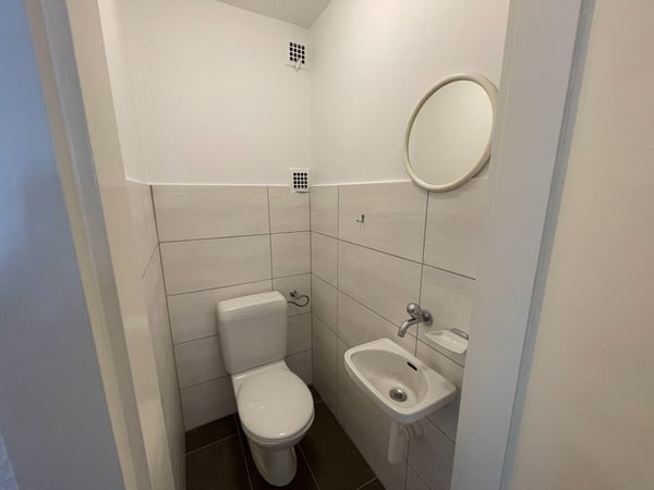 Appartement de 15m2 devant la gare avec balcon 6