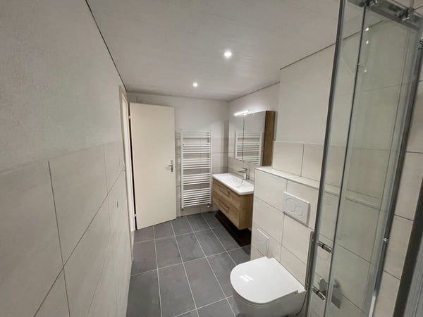 Appartement de 15m2 devant la gare avec balcon 11