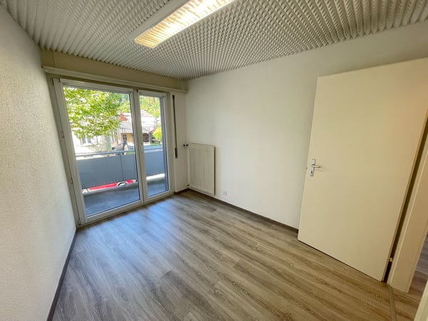 Appartement de 15m2 devant la gare avec balcon 13