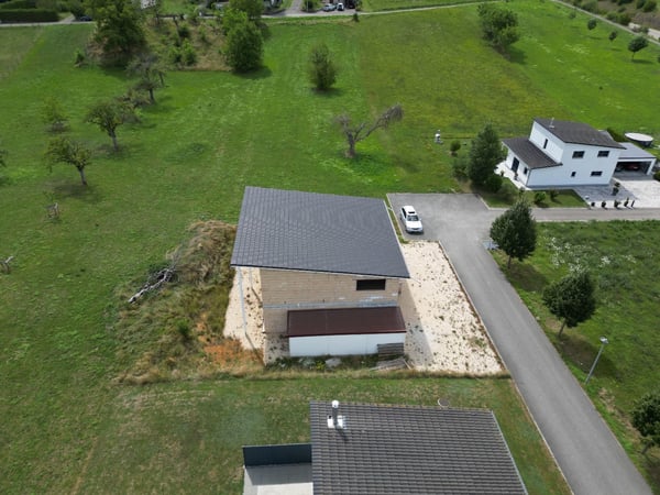 Construisez votre vision - Deux maisons à terminer dans un écrin de verdure 13
