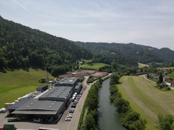 Locaux commerciaux, artisanaux ou de stockage à louer à Saint-Ursanne 10