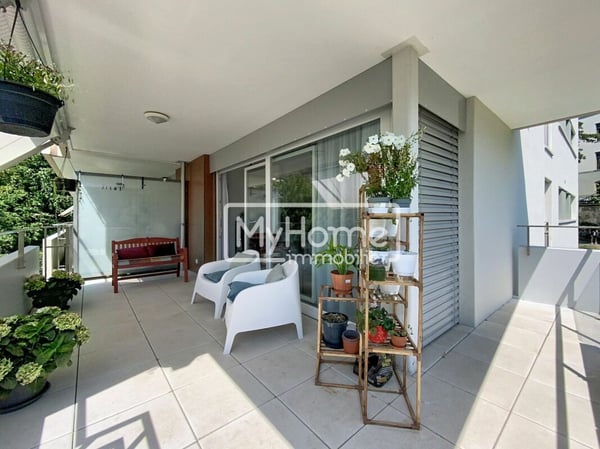 Spacieux appartement de 4,5 pièces avec un grand balcon d'angle dans un environnement résidentiel recherché 7