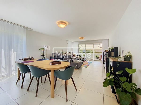 Spacieux appartement de 4,5 pièces avec un grand balcon d'angle dans un environnement résidentiel recherché 4