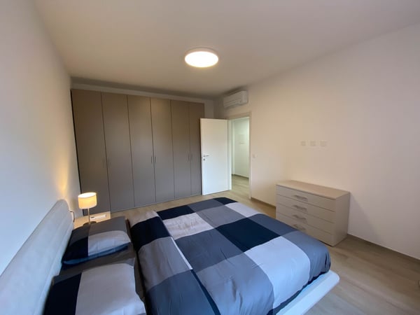 Bilocale arredato in centro a Lugano 9