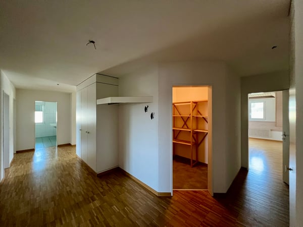 grosszügige und familienfreundliche 1.5-Zimmer-Wohnung 5