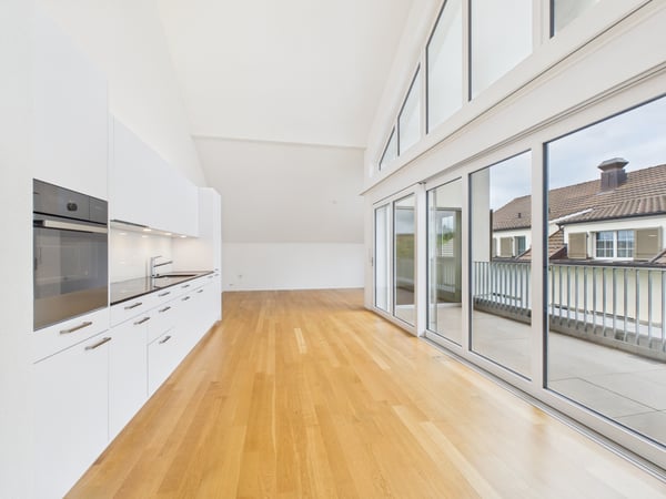 Grosszügige 2.5-Zimmer-Wohnung in naturnaher Lage 2