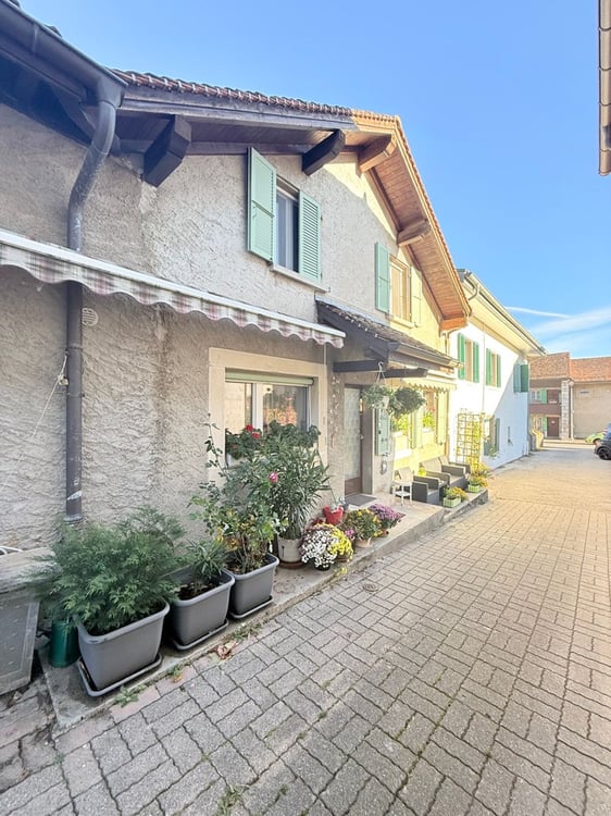 Parcelle de 505 m² avec deux logements et grange - Chéserex 4