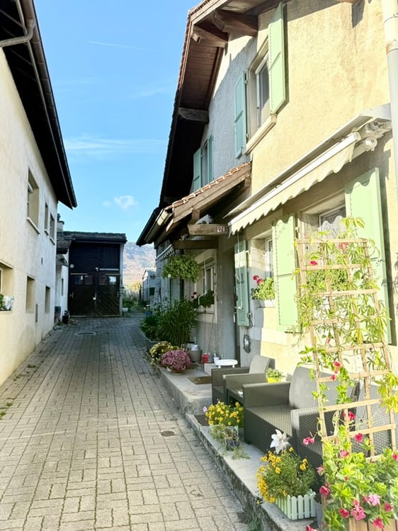 Parcelle de 505 m² avec deux logements et grange - Chéserex 5