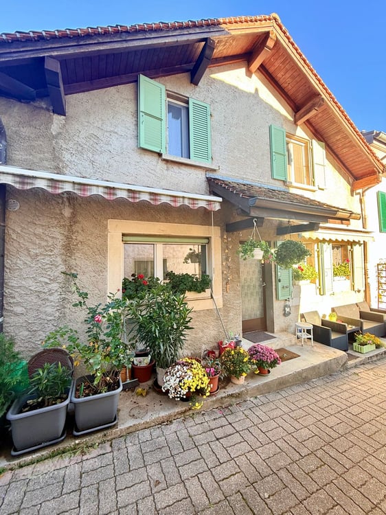 Parcelle de 505 m² avec deux logements et grange - Chéserex 8