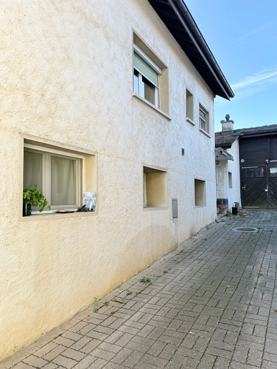 Parcelle de 505 m² avec deux logements et grange - Chéserex 3