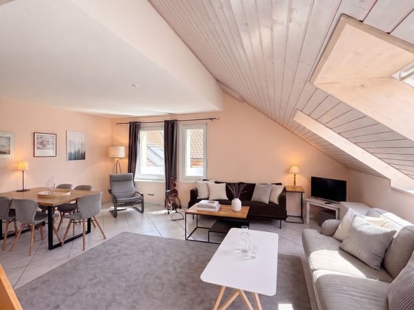 Duplex familial baigné de lumière au coeur de Terre Sainte