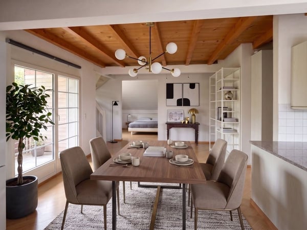 Un duplex lumineux aux volumes surprenants, à la Rippe. 2