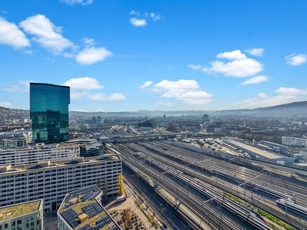 Exklusive 1.5-Zi. Hochaus-Wohnung mit Panoramablick auf Zürich und Alpen 1