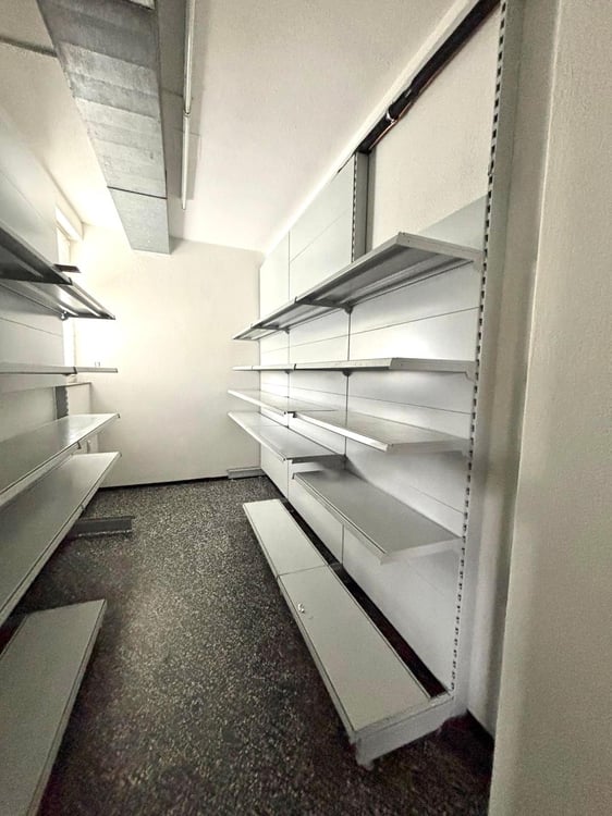 Vielseitig nutzbare-Popup- Gewerbefläche gegenüber Coop/Gemeinde im Zentrum 8