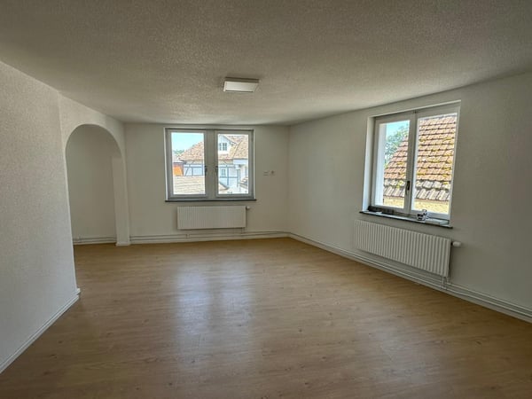 Helle, renovierte 1.5 Zim. Wohnung im historischen Gebäude 8