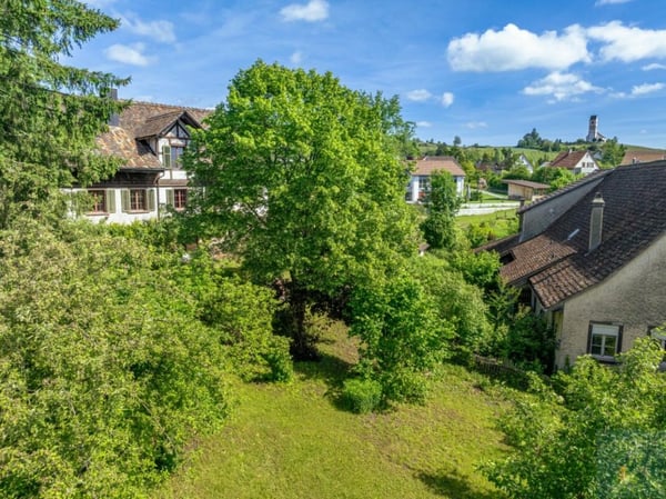 Freistehendes Einfamilienhaus mit Einliegerwohnung und viel Platz 2