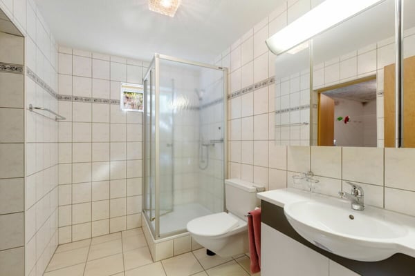 Grosszügiges 6½-Zimmer-Einfamilienhaus mit Doppelgarage 5