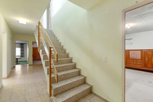 Grosszügiges 6½-Zimmer-Einfamilienhaus mit Doppelgarage 8