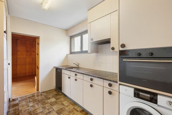 Grosszügige 3½-Zimmer-Terrassenwohnung mit Weitsicht 11